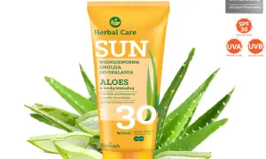 Wodoodporna emulsja do opalania Herbal Care SUN z aloesem i wodą termalną, SPF 30. Idealny wybór, jeśli zastanawiasz się, jaki krem do opalania wybrać na plażę.