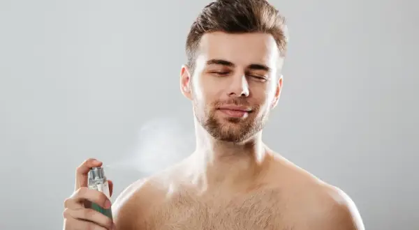 Woda toaletowa czy perfumowana dla mężczyzn – co wybrać, aby nie żałować?