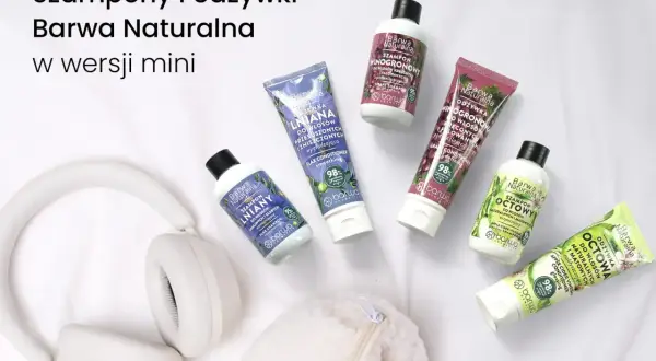 Mini kosmetyki Barwa Naturalna idealne na podróż, jak kosmetyki na lotnisku. Zestaw zawiera szampony i odżywki w małych opakowaniach.