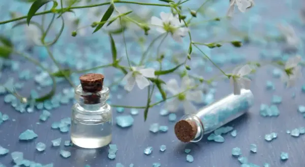 Jak sprawdzić perfumy i uniknąć zakupu podróbek? Sprawdź to!