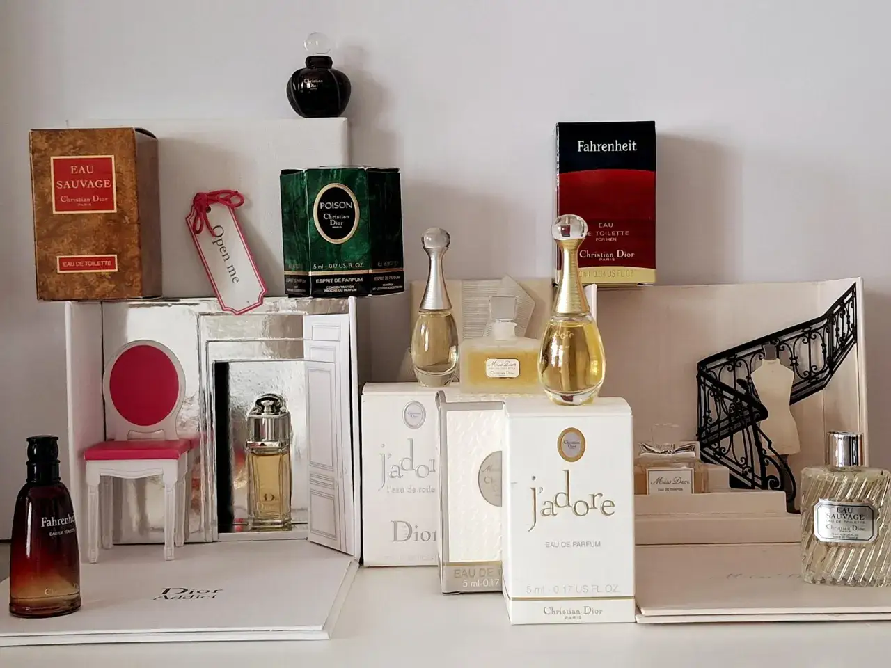 Kolekcja francuskich perfum Dior: J'adore, Poison, Eau Sauvage, Fahrenheit. Szukasz francuskie perfumy kod rabatowy? Sprawdź naszą ofertę!